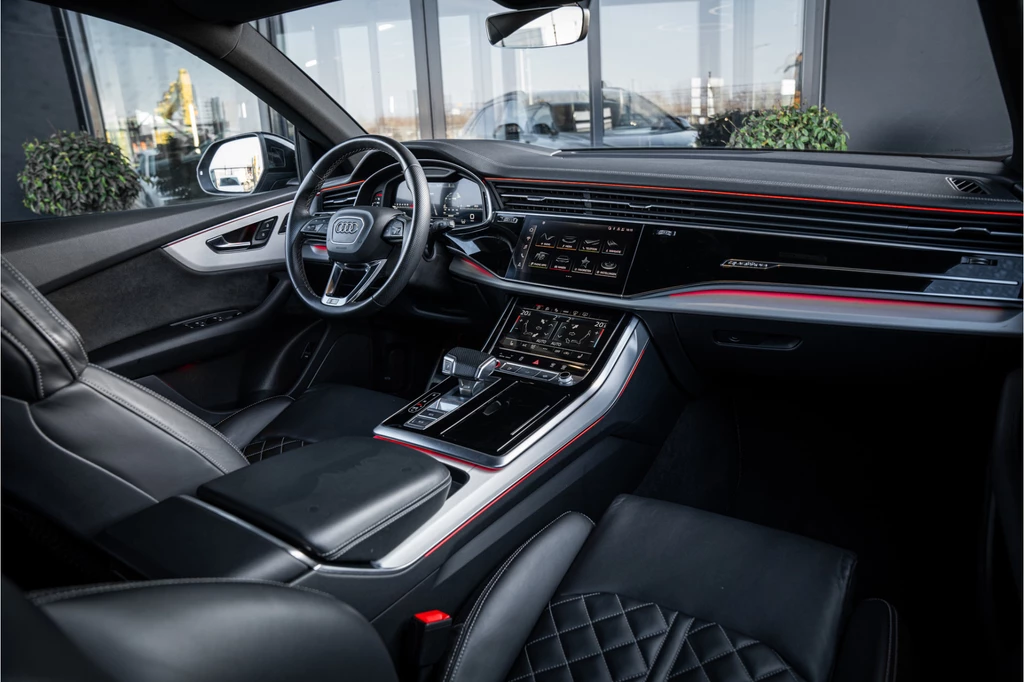 Audi SQ8 – foto 12