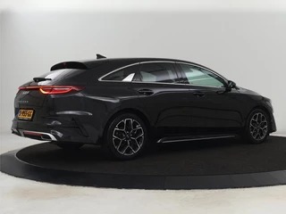 Kia ProCeed – thumbnail 3