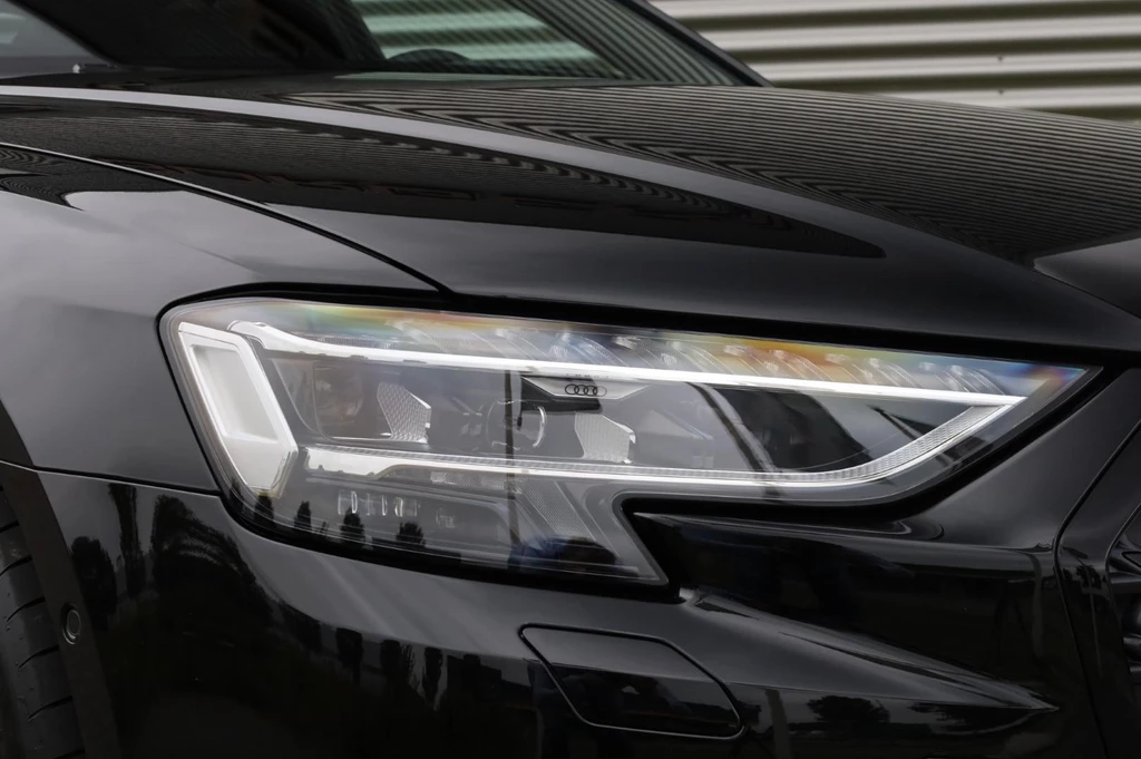 Audi S8 – foto 13