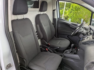 Ford Transit Courier – thumbnail 11