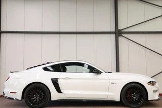 Ford Mustang – thumbnail 8
