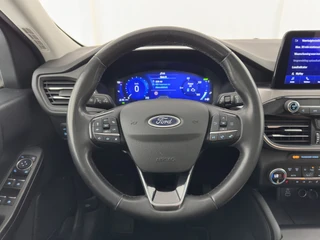 Ford Kuga – thumbnail 23