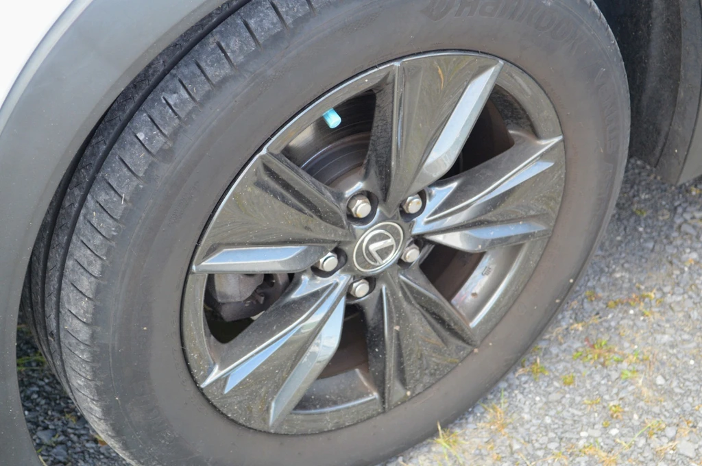 Lexus UX – foto 15