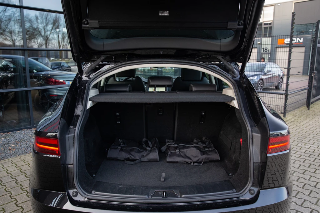 Jaguar E-PACE – foto 25