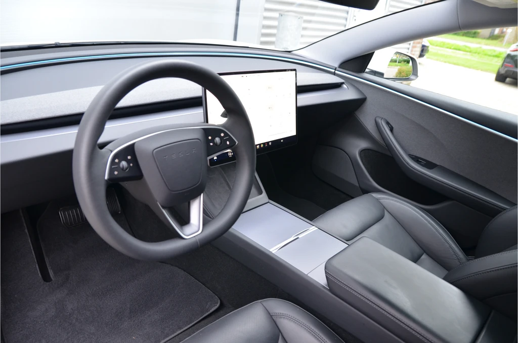Tesla Model 3 – foto 10