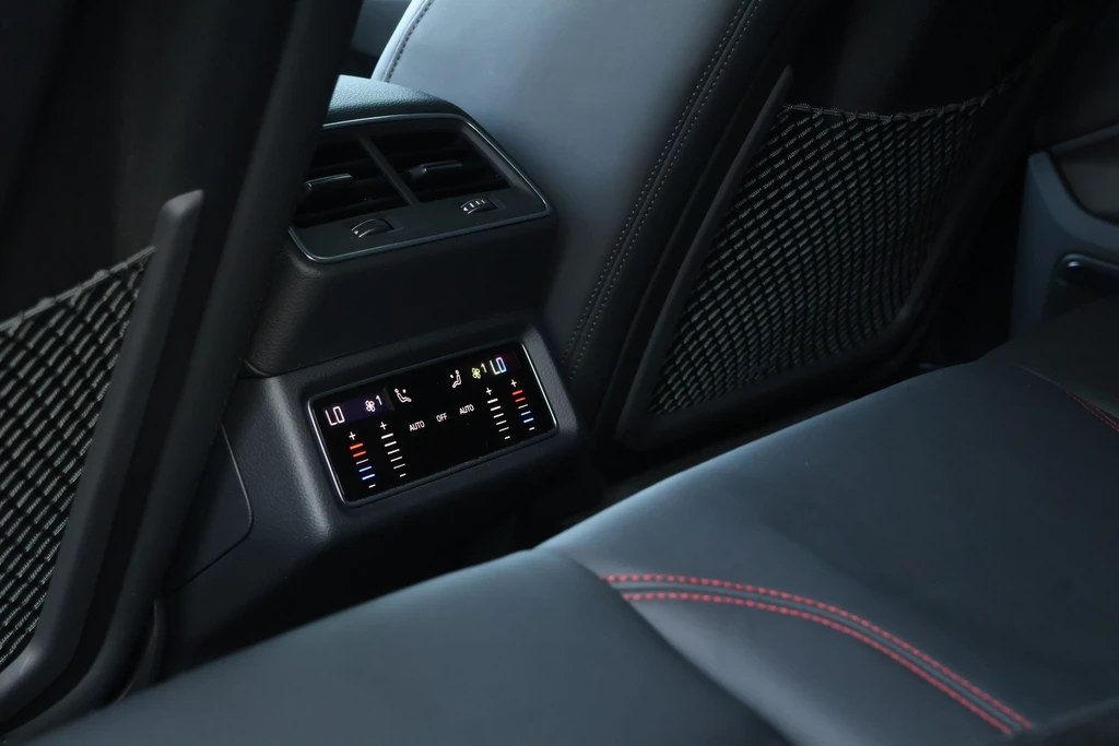 Audi Q8 e-tron – foto 23
