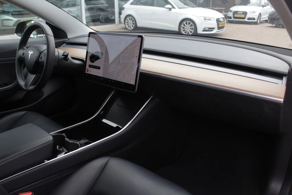 Tesla Model 3 – foto 10