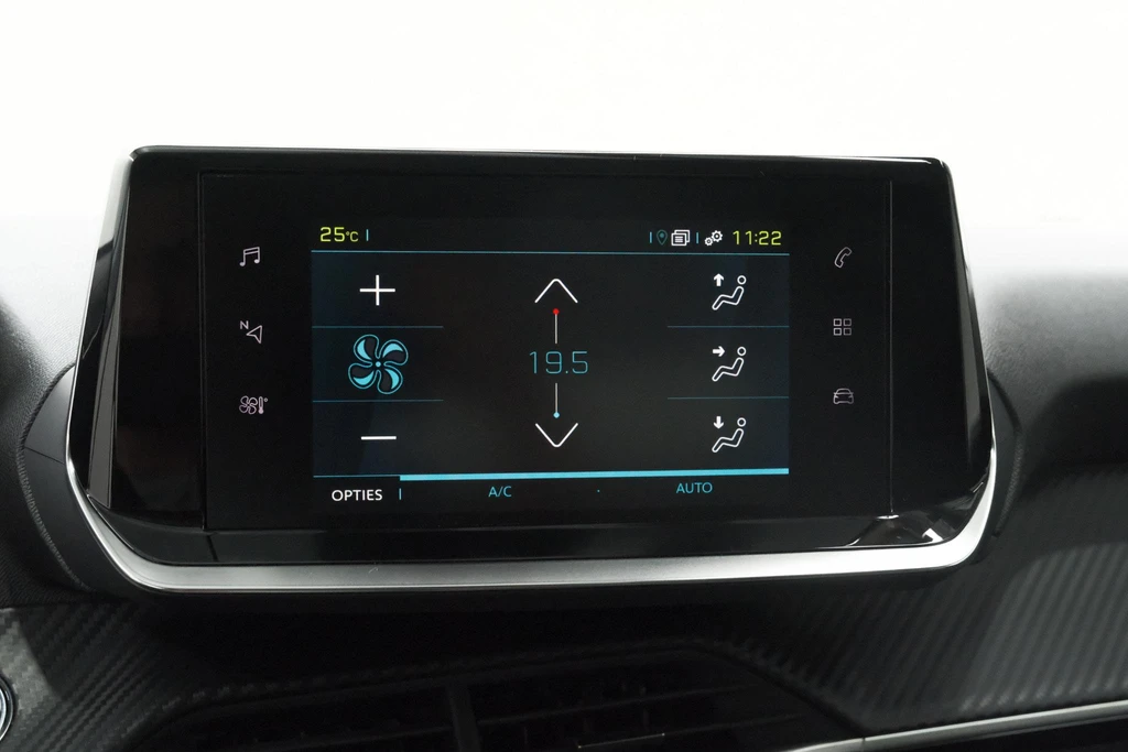 Peugeot e-208 – foto 43