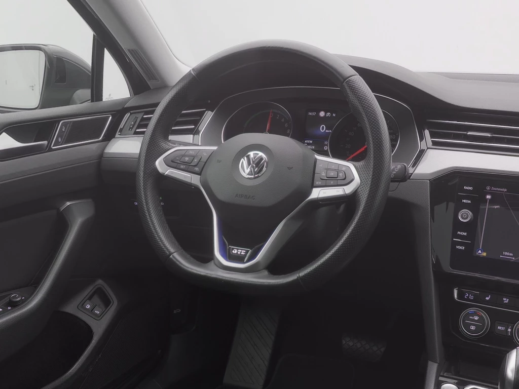 Volkswagen Passat – foto 24