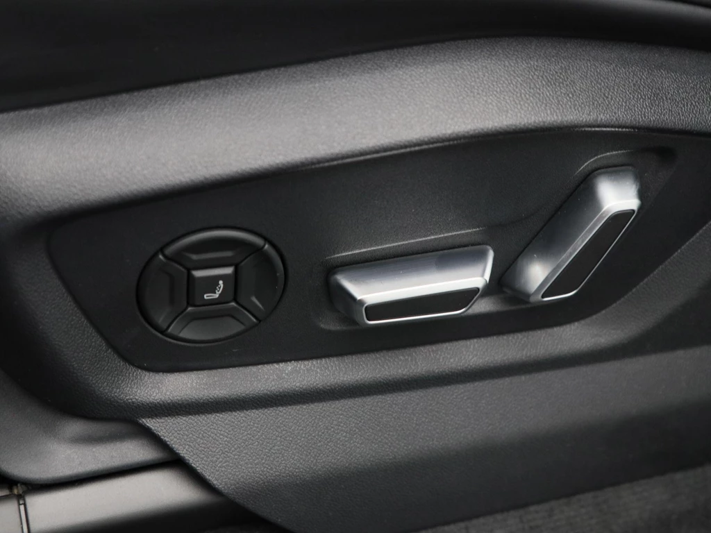 Audi Q8 – foto 26