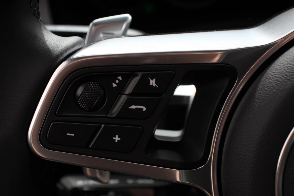 Porsche Cayenne – foto 21