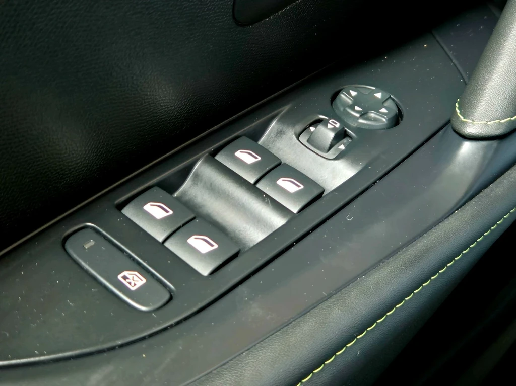 Peugeot 208 – foto 38