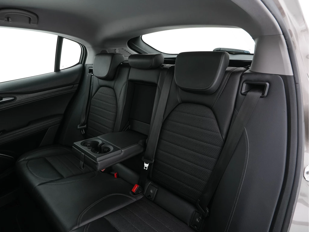Alfa Romeo Stelvio – foto 12