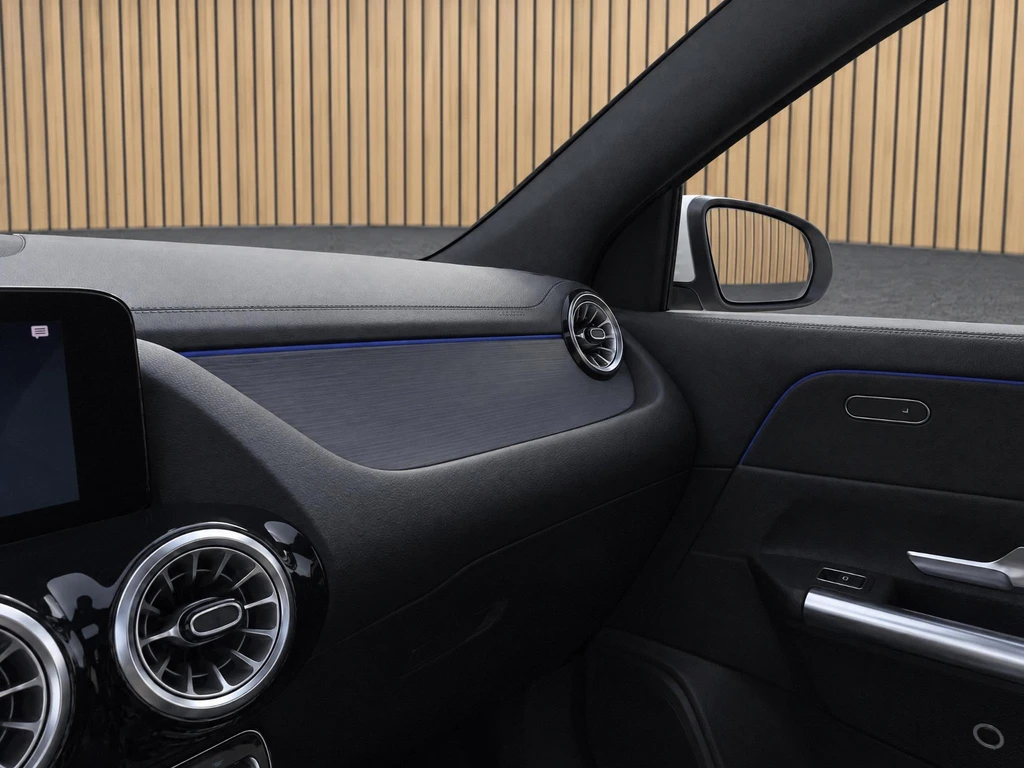 Mercedes-Benz EQA – foto 20