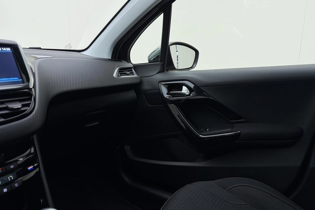 Peugeot 208 – foto 31