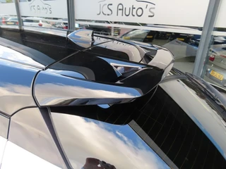 Toyota C-HR – thumbnail 10