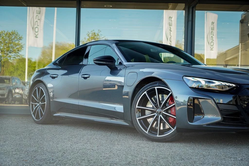Audi e-tron GT – foto 10