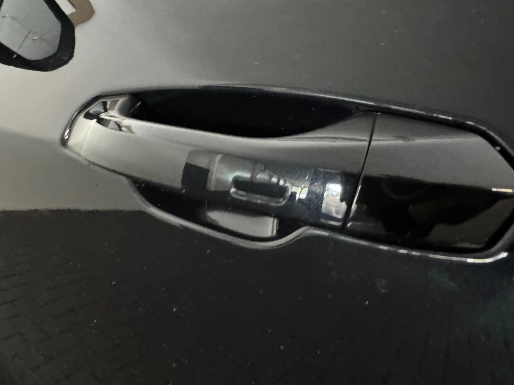 Audi RSQ8 – foto 32