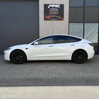 Tesla Model 3 – thumbnail 2