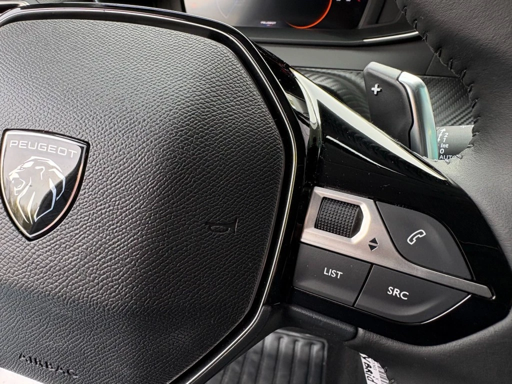 Peugeot 208 – foto 11