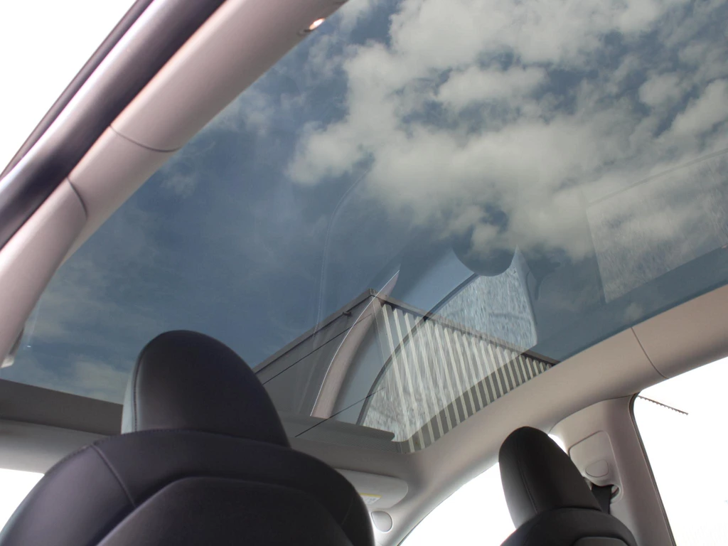 Tesla Model Y – foto 13