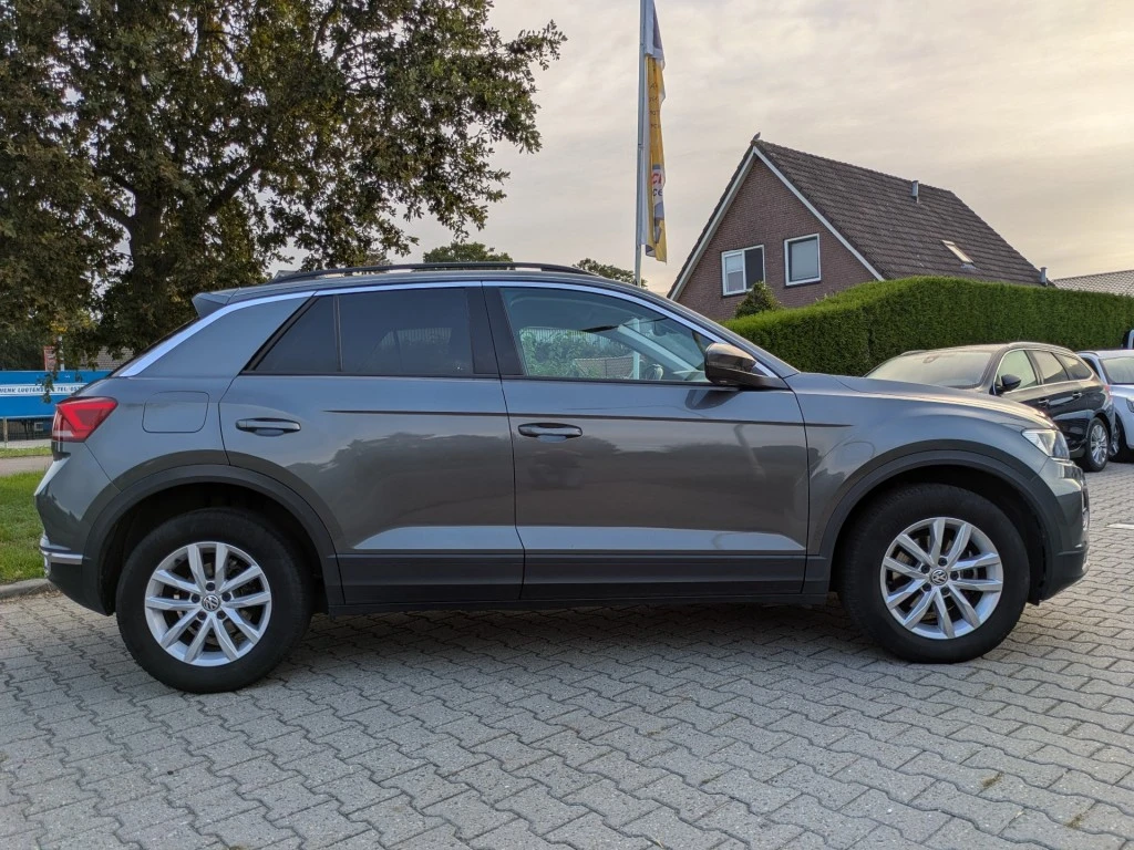 Volkswagen T-Roc – foto 6