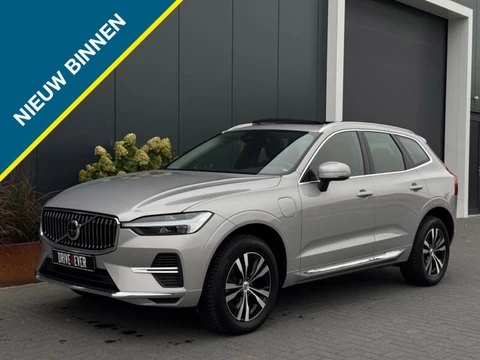 Volvo XC60 2.0 T6 Recharge AWD Inscription | PANO | Carplay