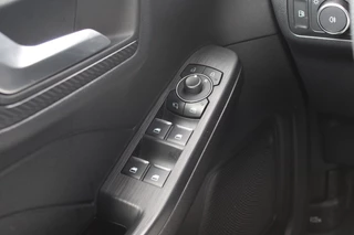 Ford Kuga – thumbnail 18