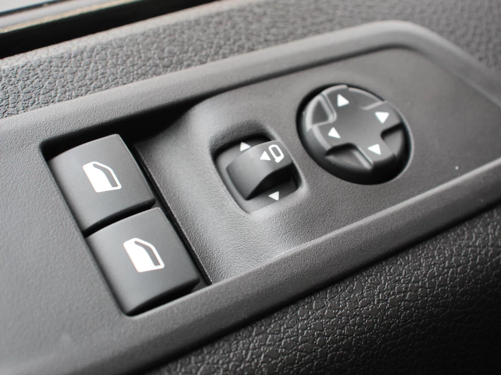 Opel Vivaro – foto 14