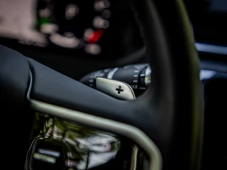 Land Rover Range Rover Velar – thumbnail 28