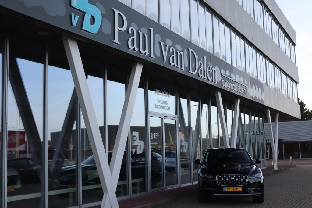 Jaguar F-PACE – foto 10