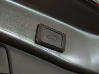 Toyota RAV4 – thumbnail 12
