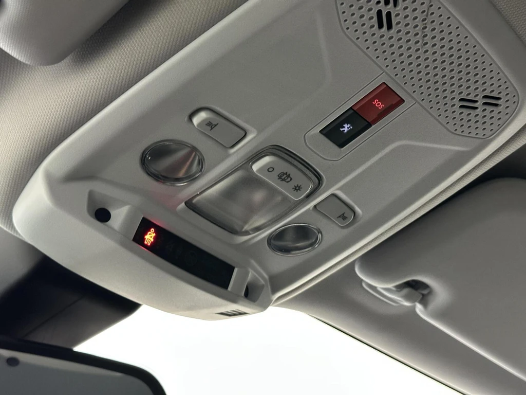 Peugeot e-2008 – foto 30
