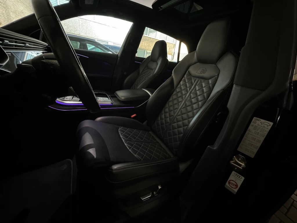 Audi Q8 – foto 12