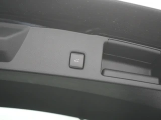 Ford Kuga – thumbnail 36