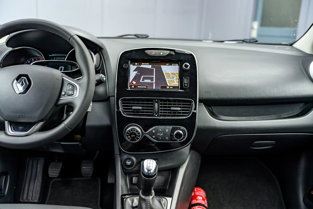Renault Clio – foto 24