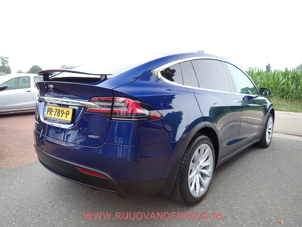 Tesla Model X – foto 6