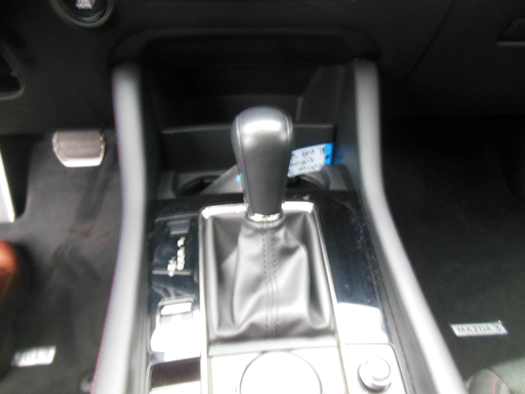Mazda 3 – foto 17