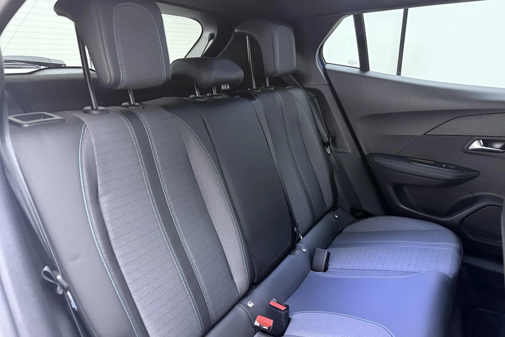 Peugeot e-2008 – foto 16