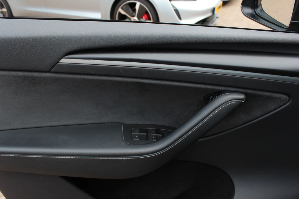 Tesla Model Y – foto 34