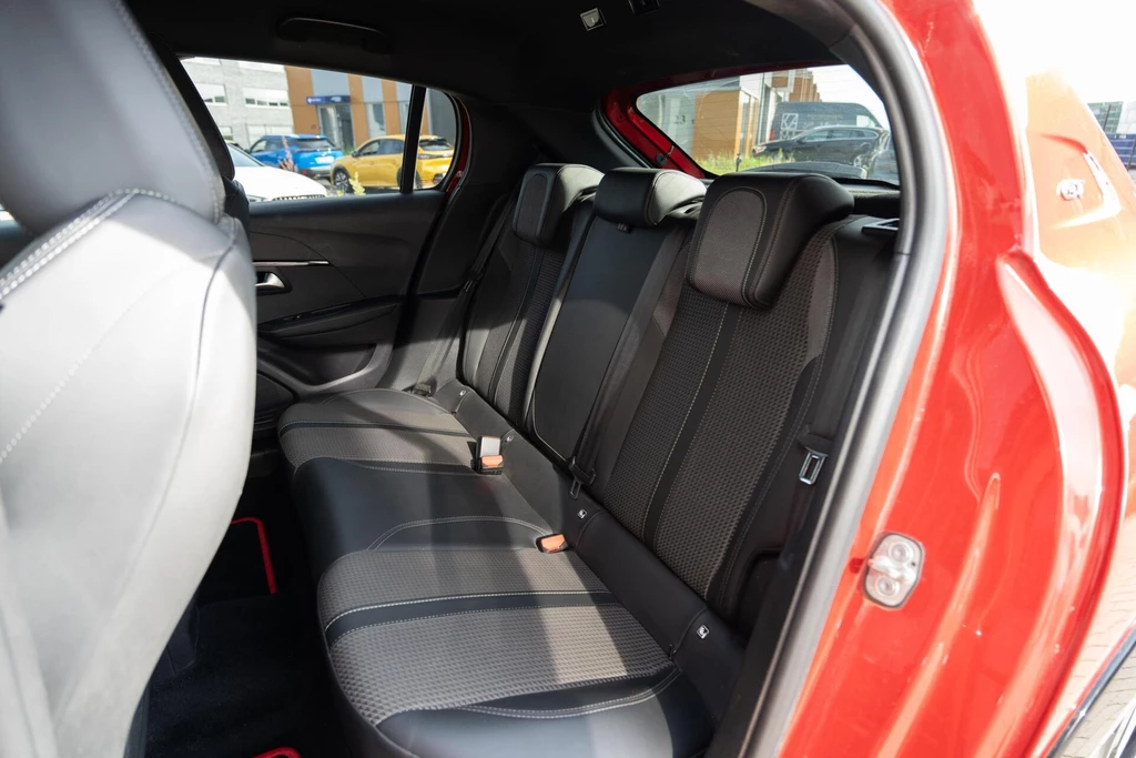 Peugeot 208 – foto 38