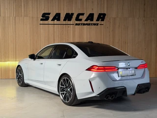BMW M5 – thumbnail 4