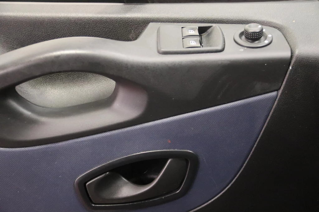Opel Vivaro – foto 17