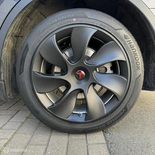 Tesla Model Y – thumbnail 20