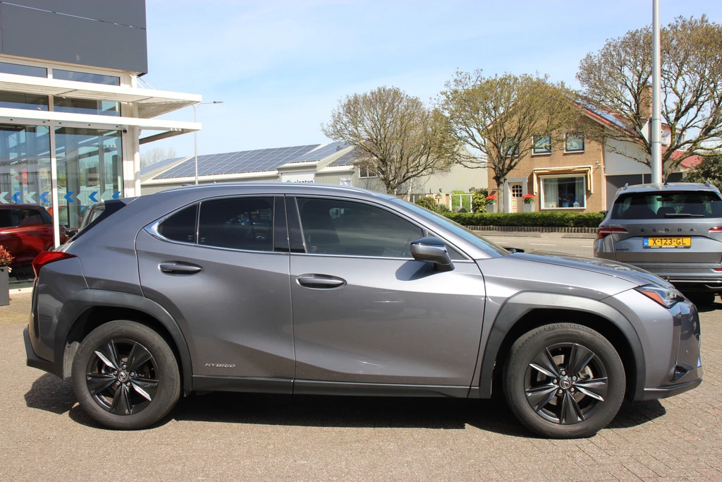 Lexus UX – foto 5