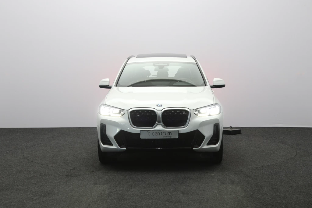 BMW iX3 – foto 8