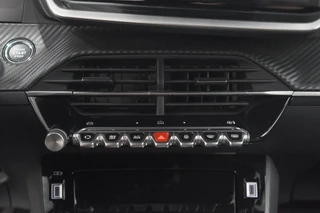 Peugeot 2008 – thumbnail 38