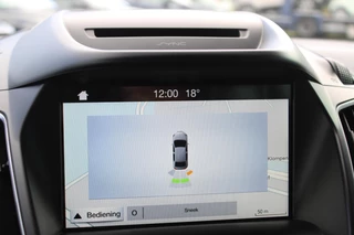 Ford C-MAX – thumbnail 24