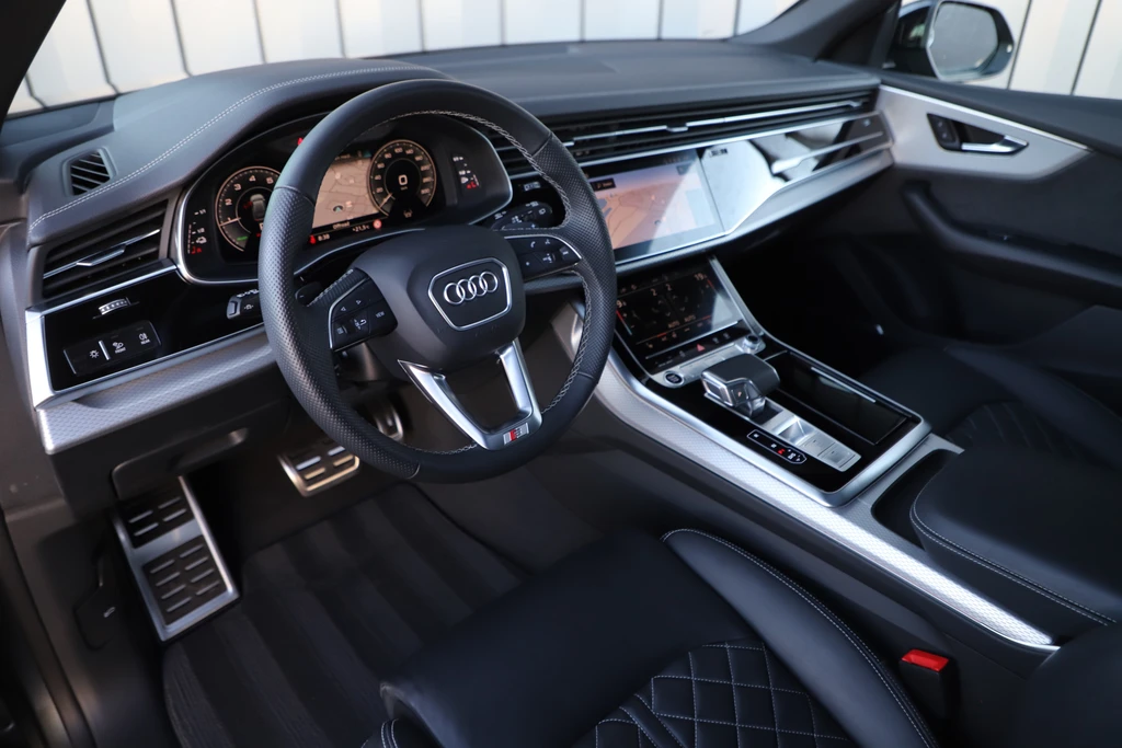 Audi Q8 – foto 11