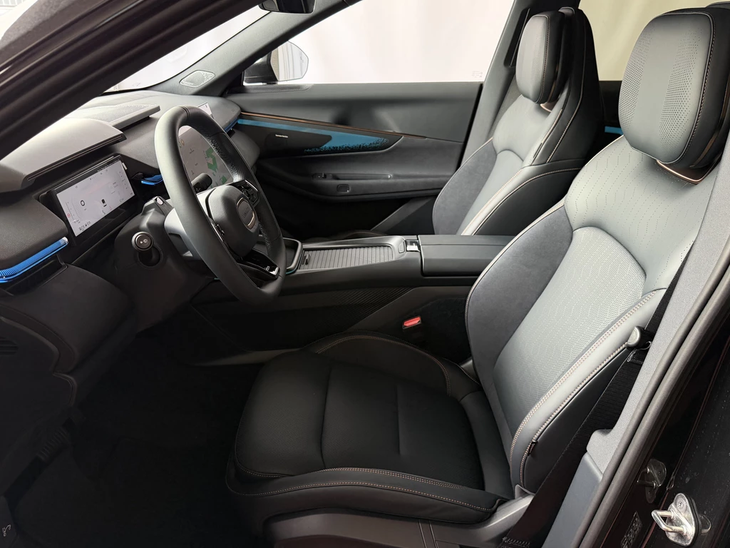 Lynk & Co 08 – foto 31